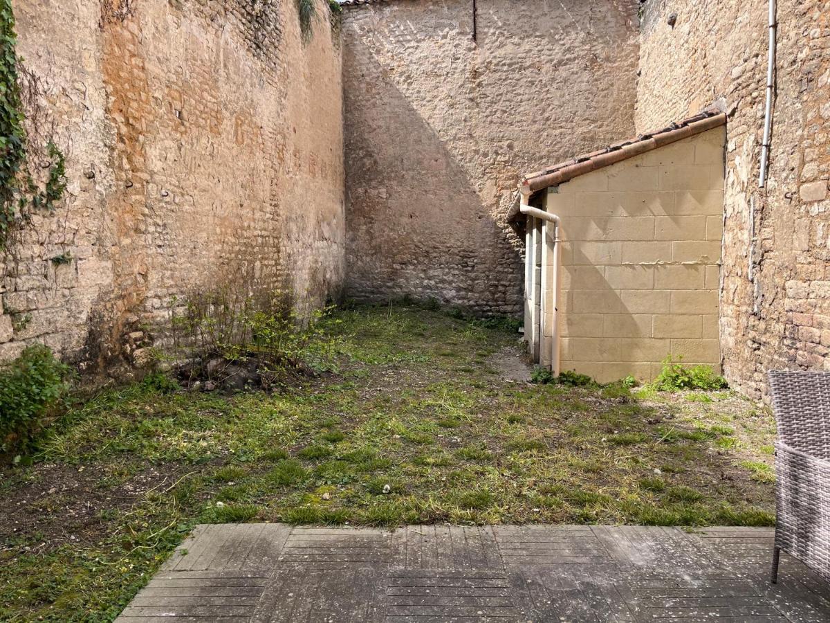 Appartement Renove - Wifi - Jardin - Centre De Niort Exterior foto